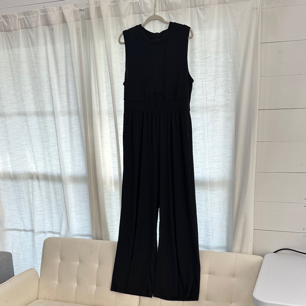 Cider Black Sleeveless Jumpsuit